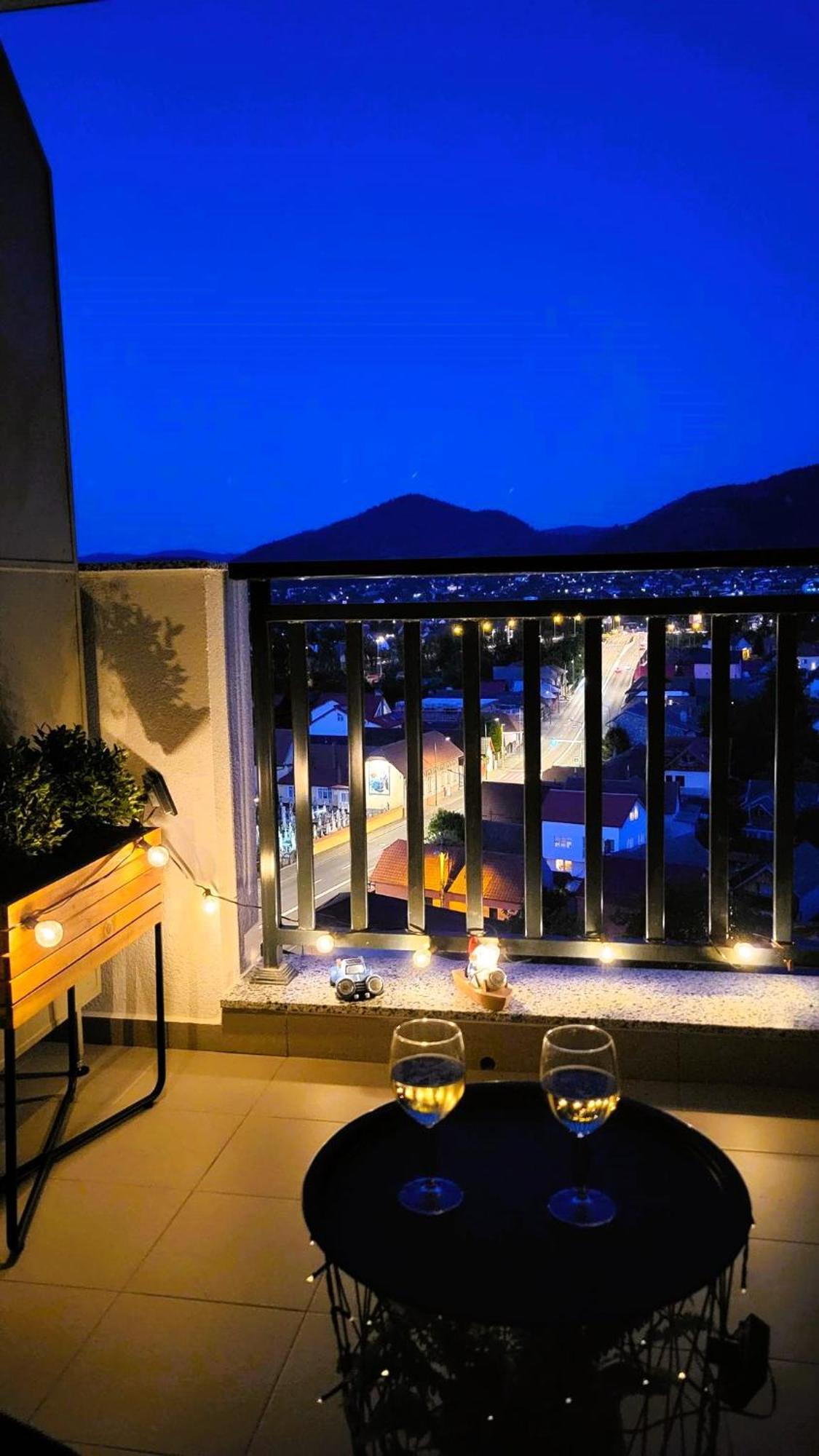 Mountain View Retreat Apartment - Brasov Exterior photo