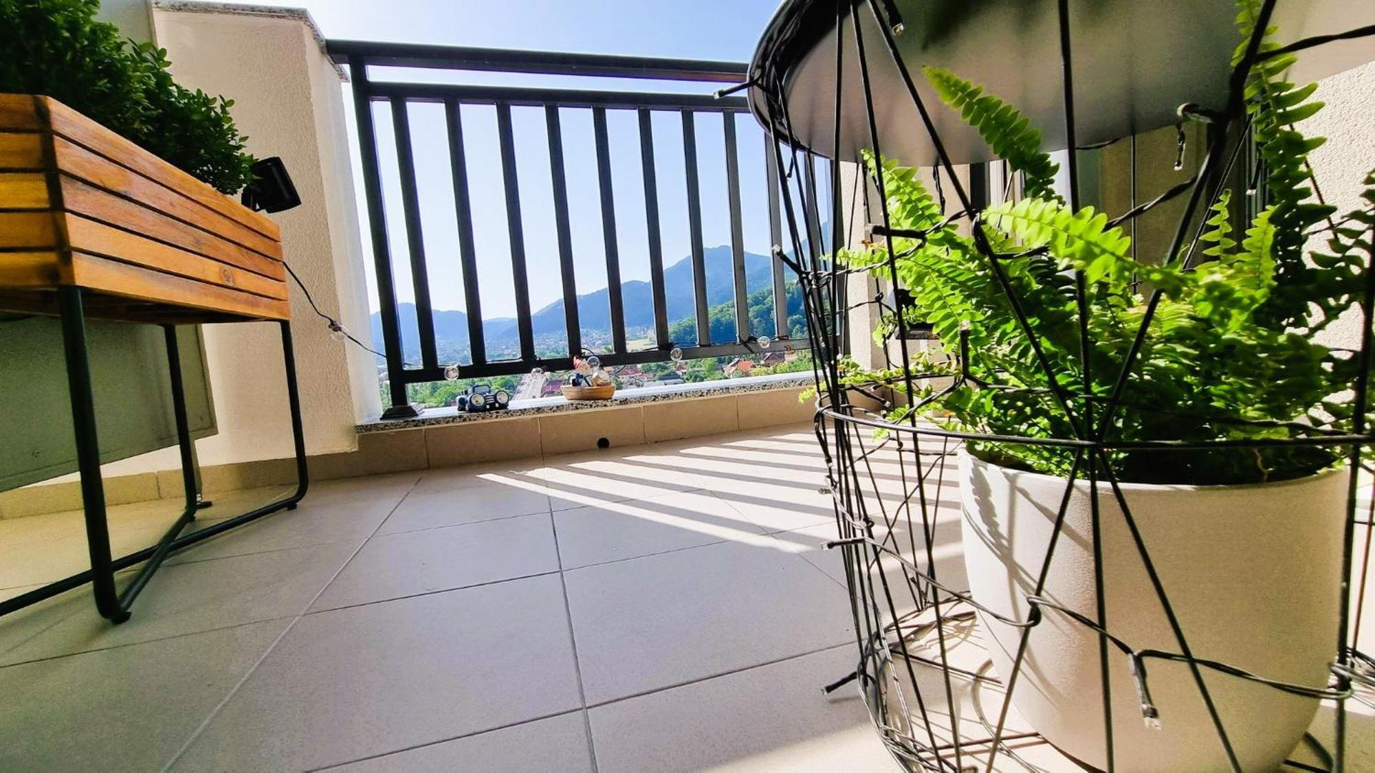 Mountain View Retreat Apartment - Brasov Exterior photo